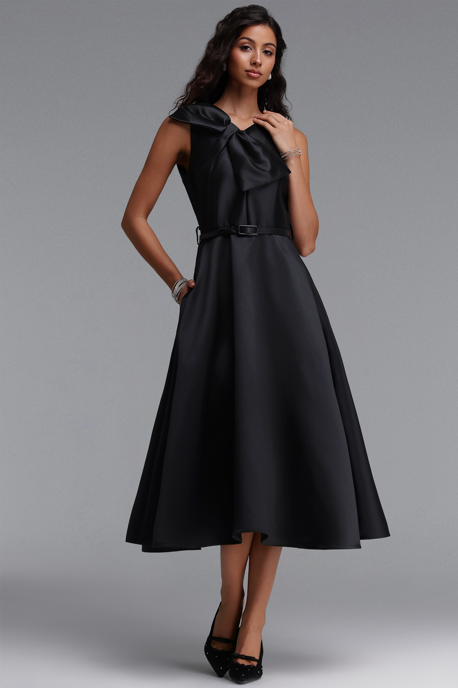 Fallon Elegant Tailored Sleeveless Bow Detailed Woven Black Maxi Dress