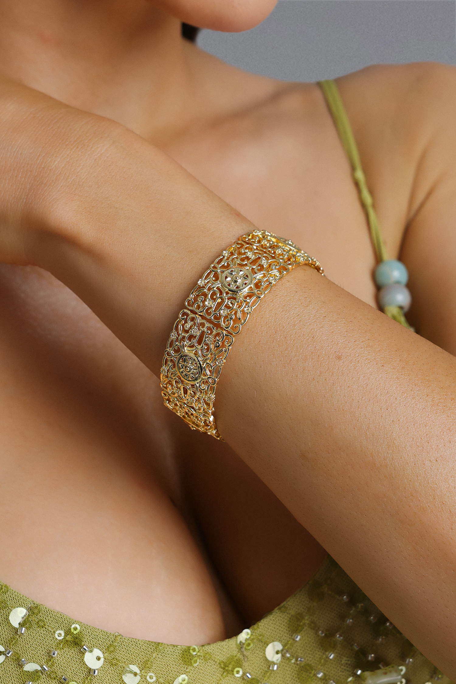 Tate Vintage Hollow Floral Wide Open Gold Cuff Bangle