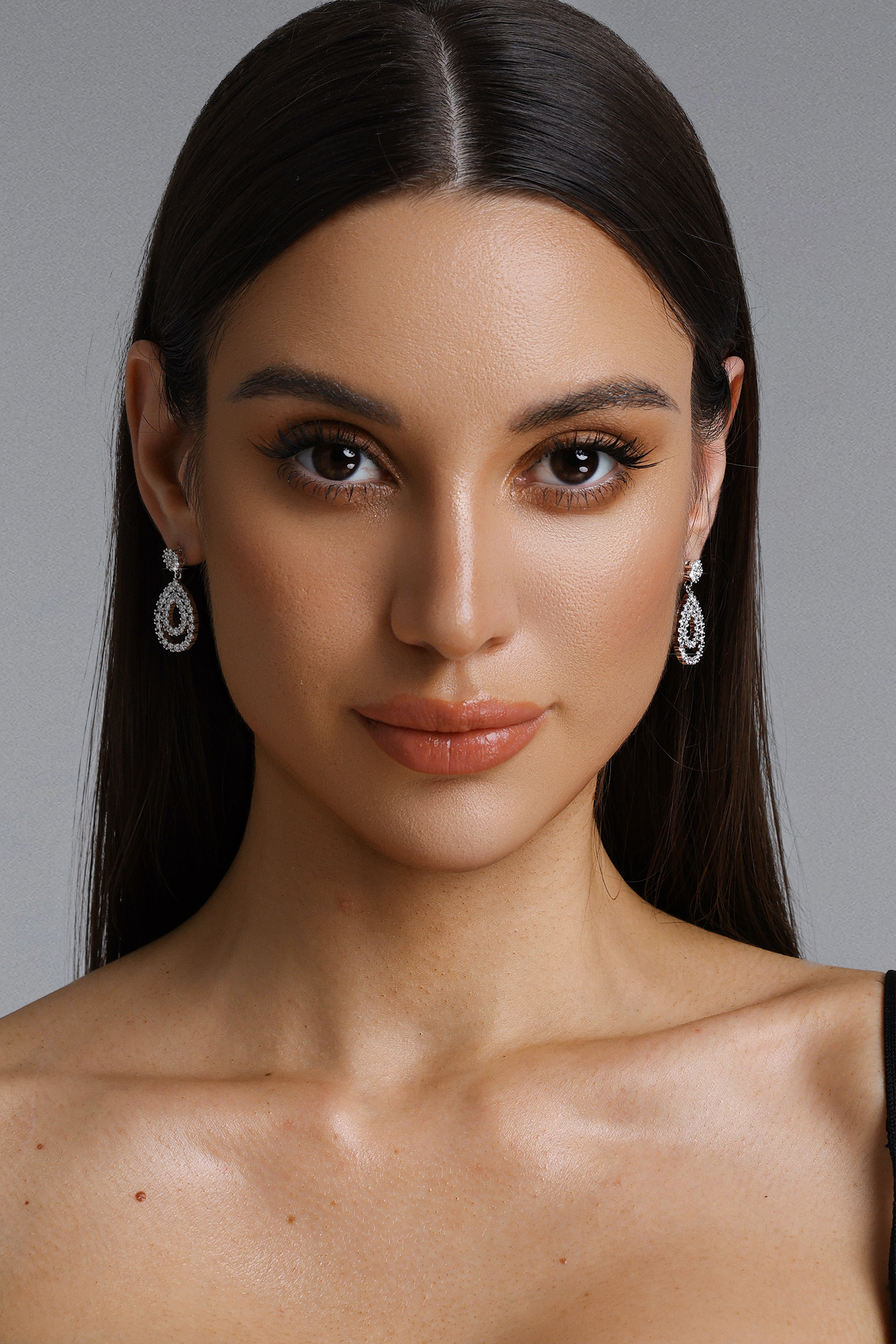 Villa Double Layer Diamond Hollow Teardrop Drop Earrings