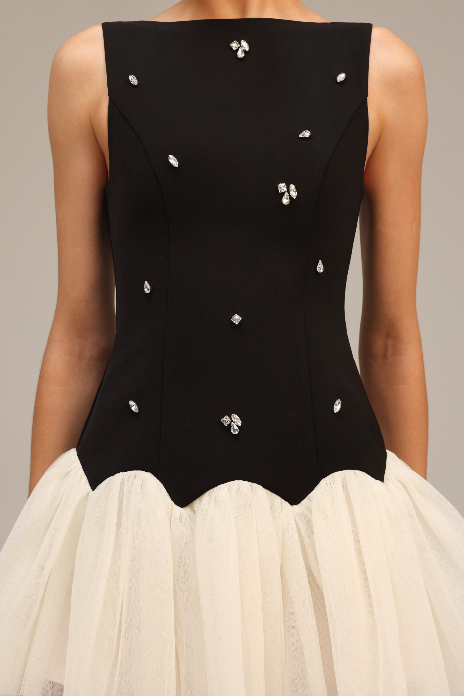 Salamo Sleeveless Diamond Mini Dress