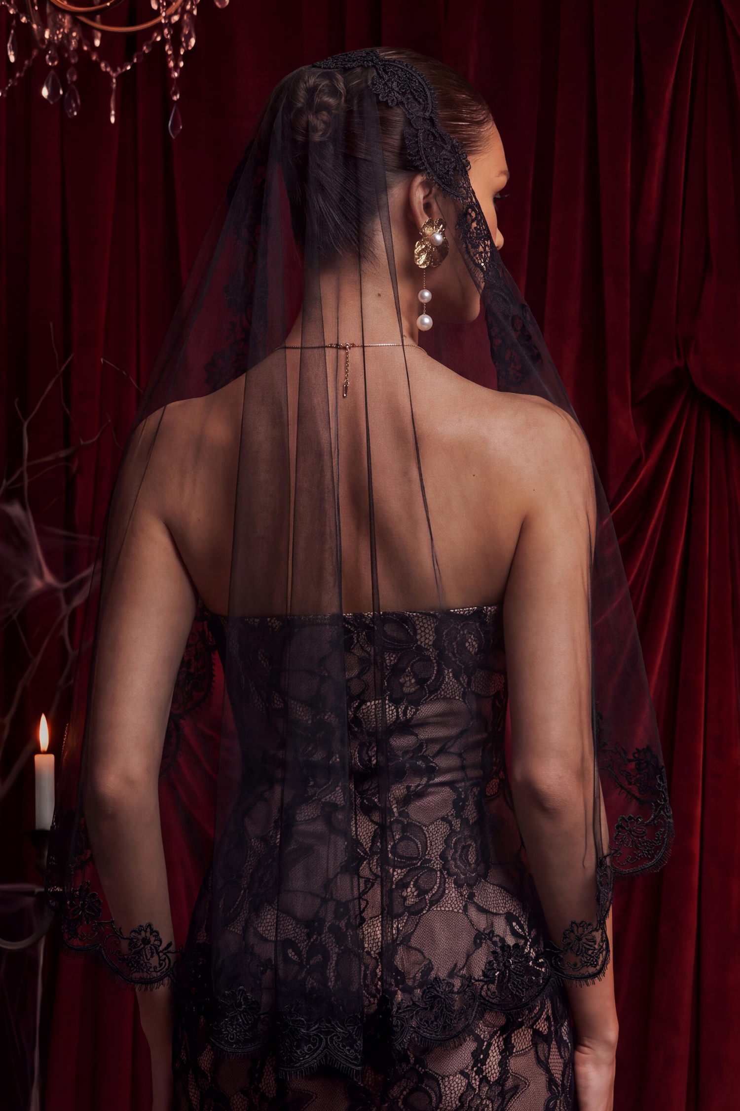 Yuico Gothic Tulle Lace Veil