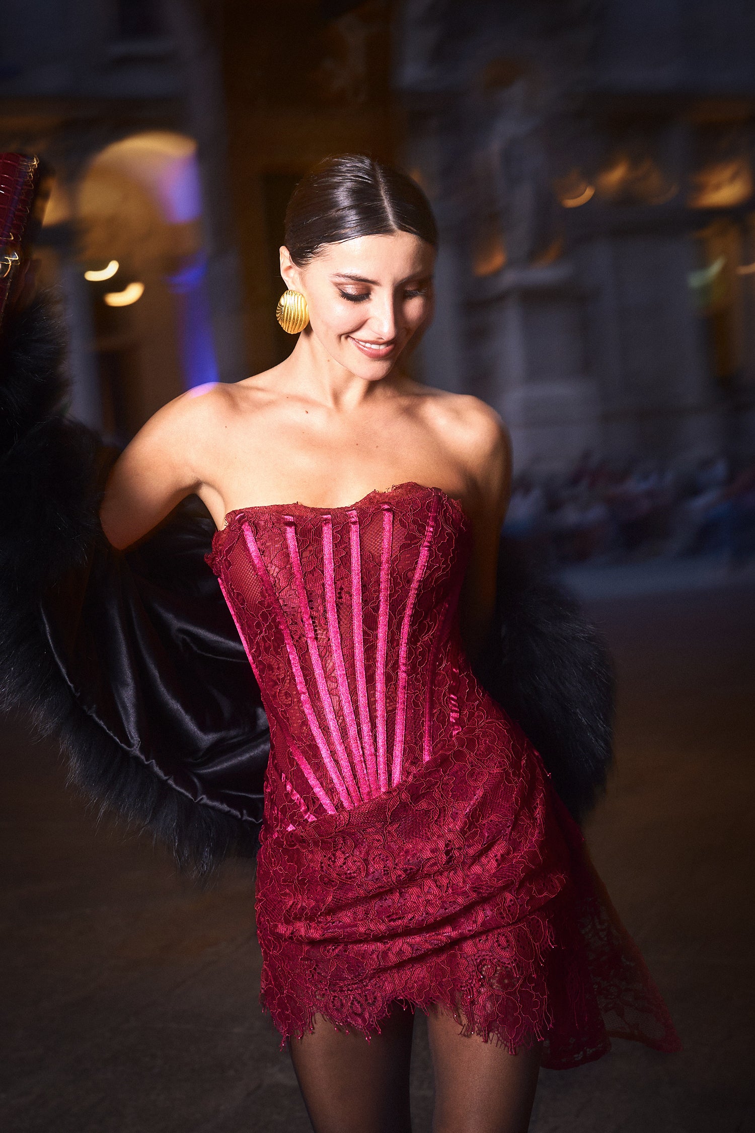 Sling Ärmelloses Minikleid mit Korsettspitze