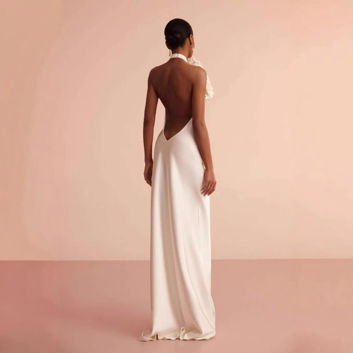 Vivi Sleeveless Flowers Halter Maxi Dress