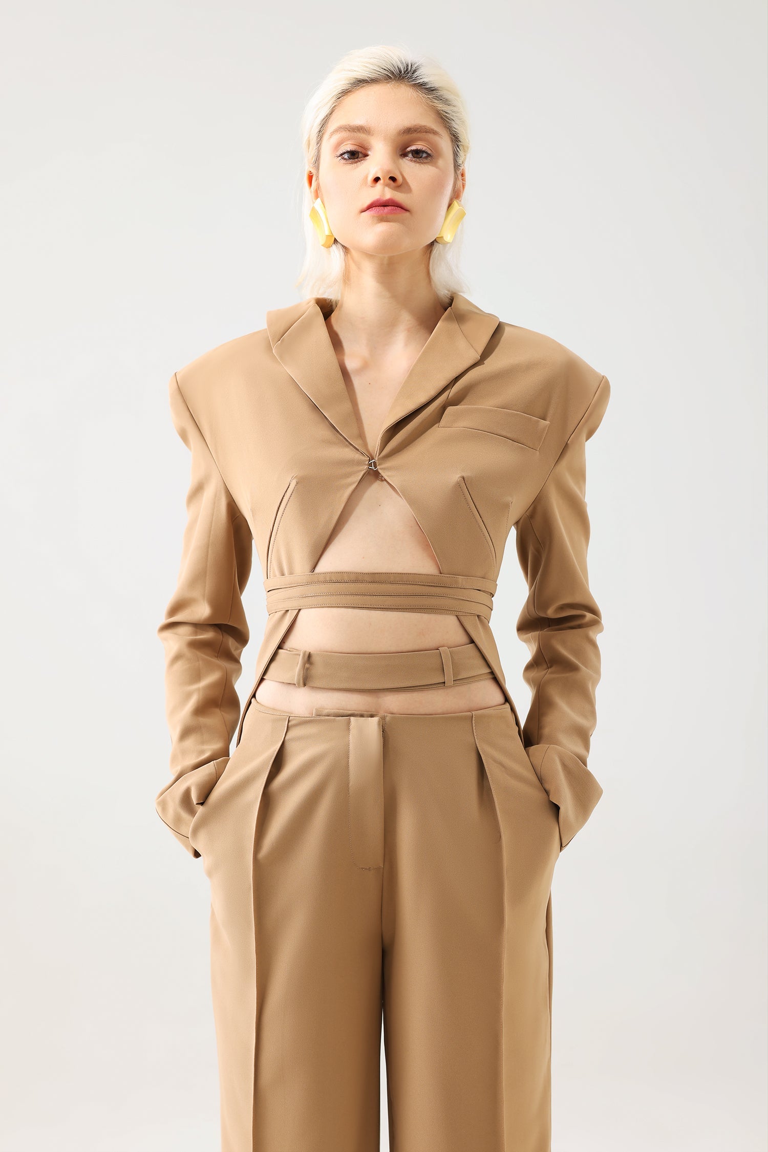 Sissel Cutout Blazer Set