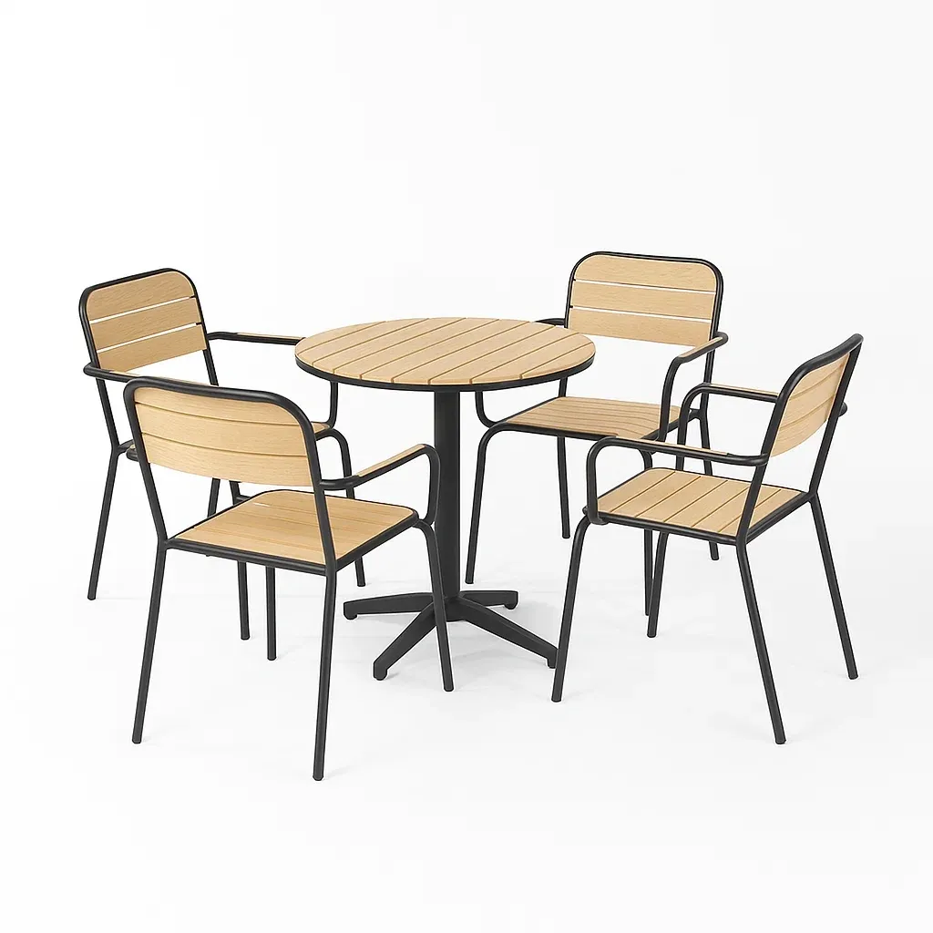 Set tavolo e sedie da pranzo