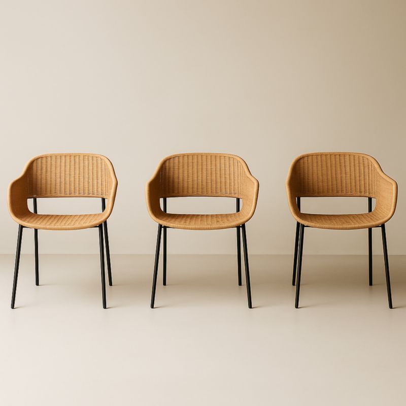 Ensemble de 3 chaises en rotin synthétique avec pieds en métal noir