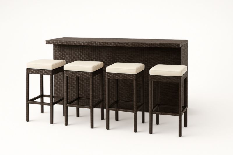 Ensemble de bar extérieur en résine tressée avec tabourets marron et coussins beiges