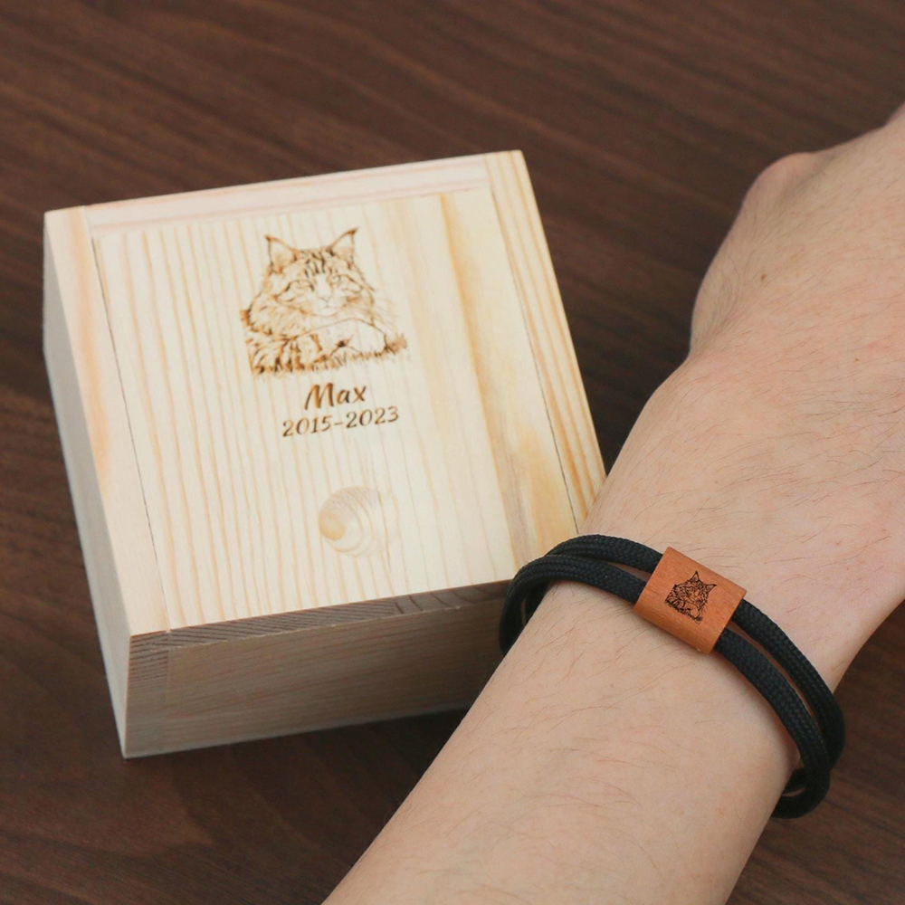 Personalized Engraved Pet Portrait Wooden Bracelet | MNMemo27