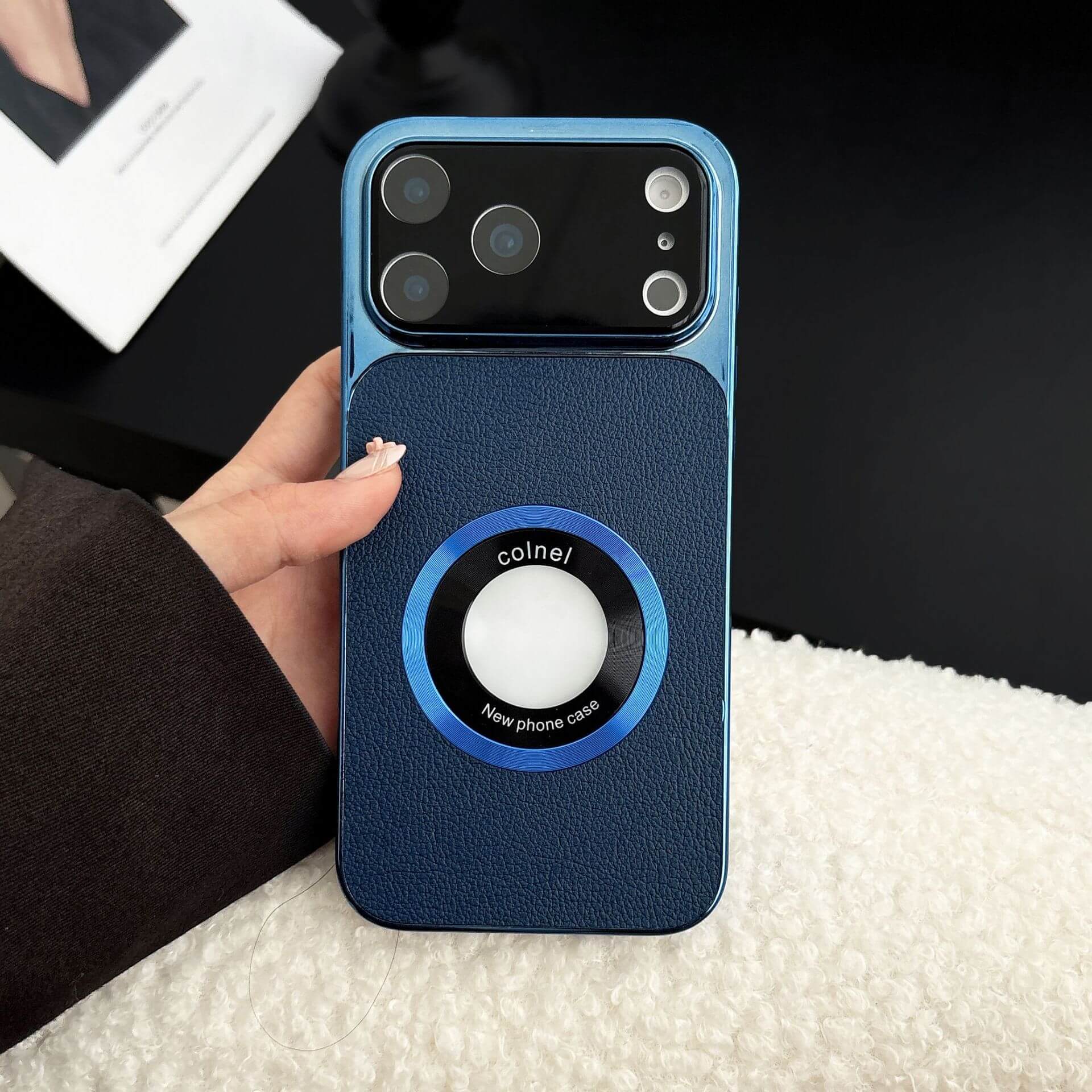  Large-Window Leather MagSafe Case