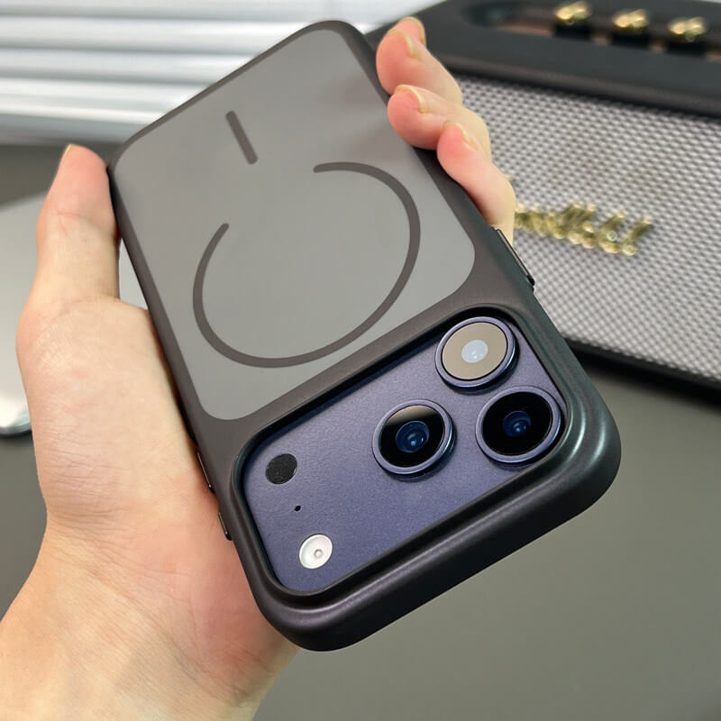  MagSafe Bare-Feel Case New Year Red Edition · 2026