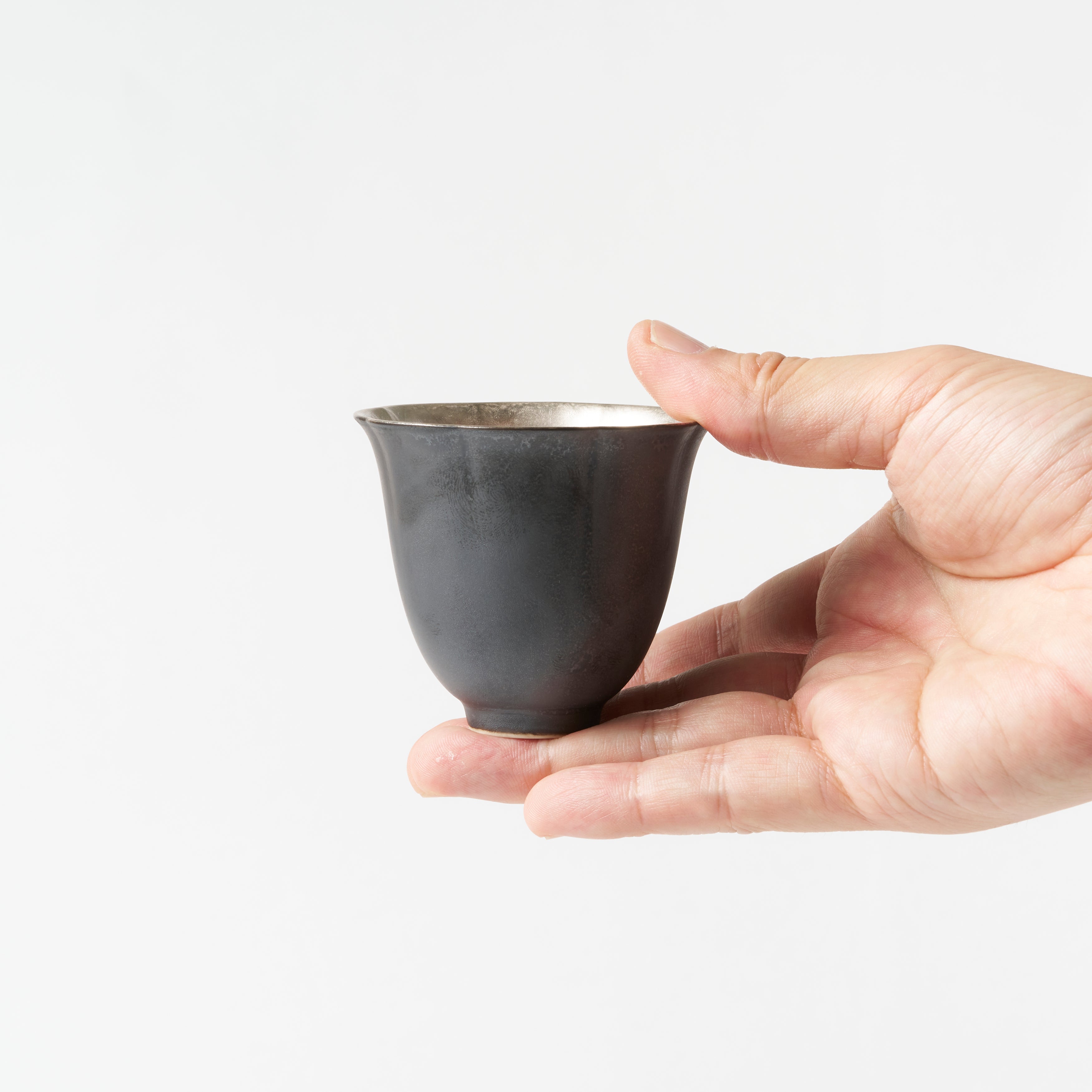 Rinka Tea Cup / Black Glaze-Inner Ginsai