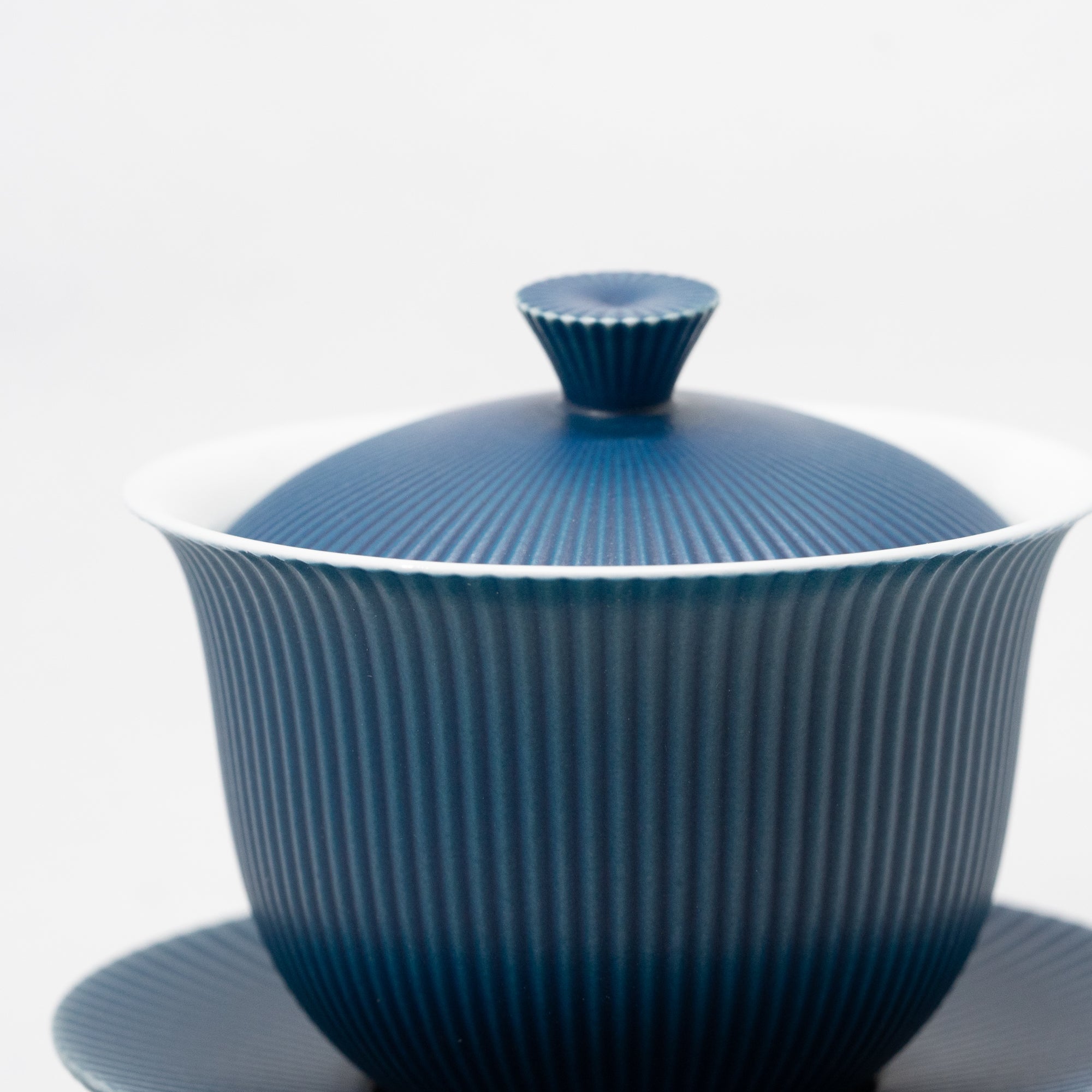 Tea Cup with Lid & Saucer / Matte Blue