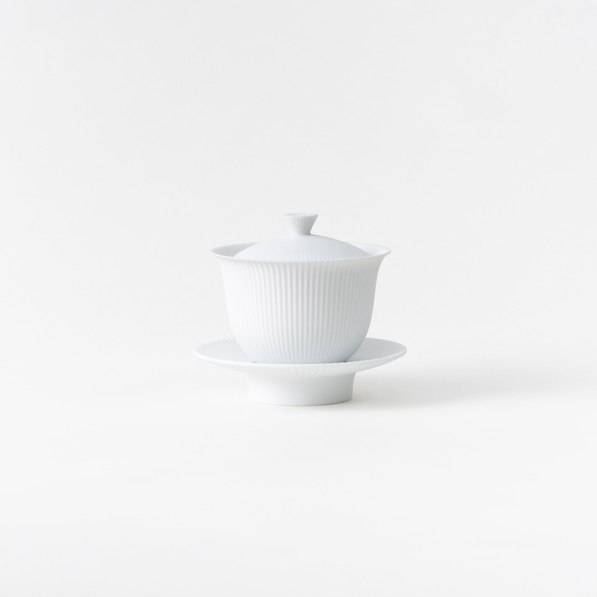 Tea Cup with Lid & Saucer / White Blast