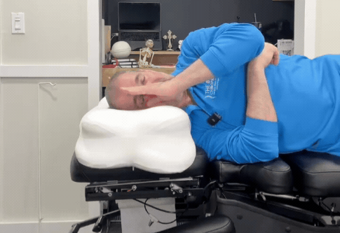 Motion-Guiding Knee Stabilizer