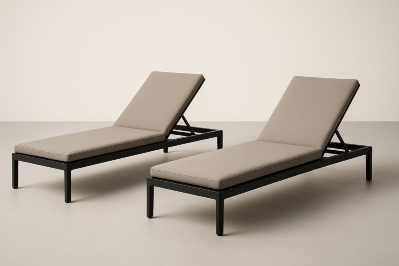 Chaise longue extérieure réglable en aluminium noir tissu polyester beige