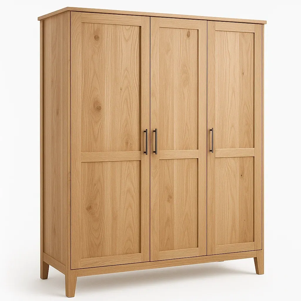 Armadio in legno massello a tre ante con maniglie-Divanimo