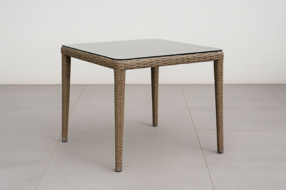 Table de salle à manger de jardin carrée en rotin et verre