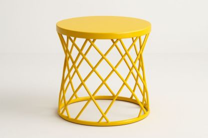 Table d'appoint ronde d'extérieur en acier jaune