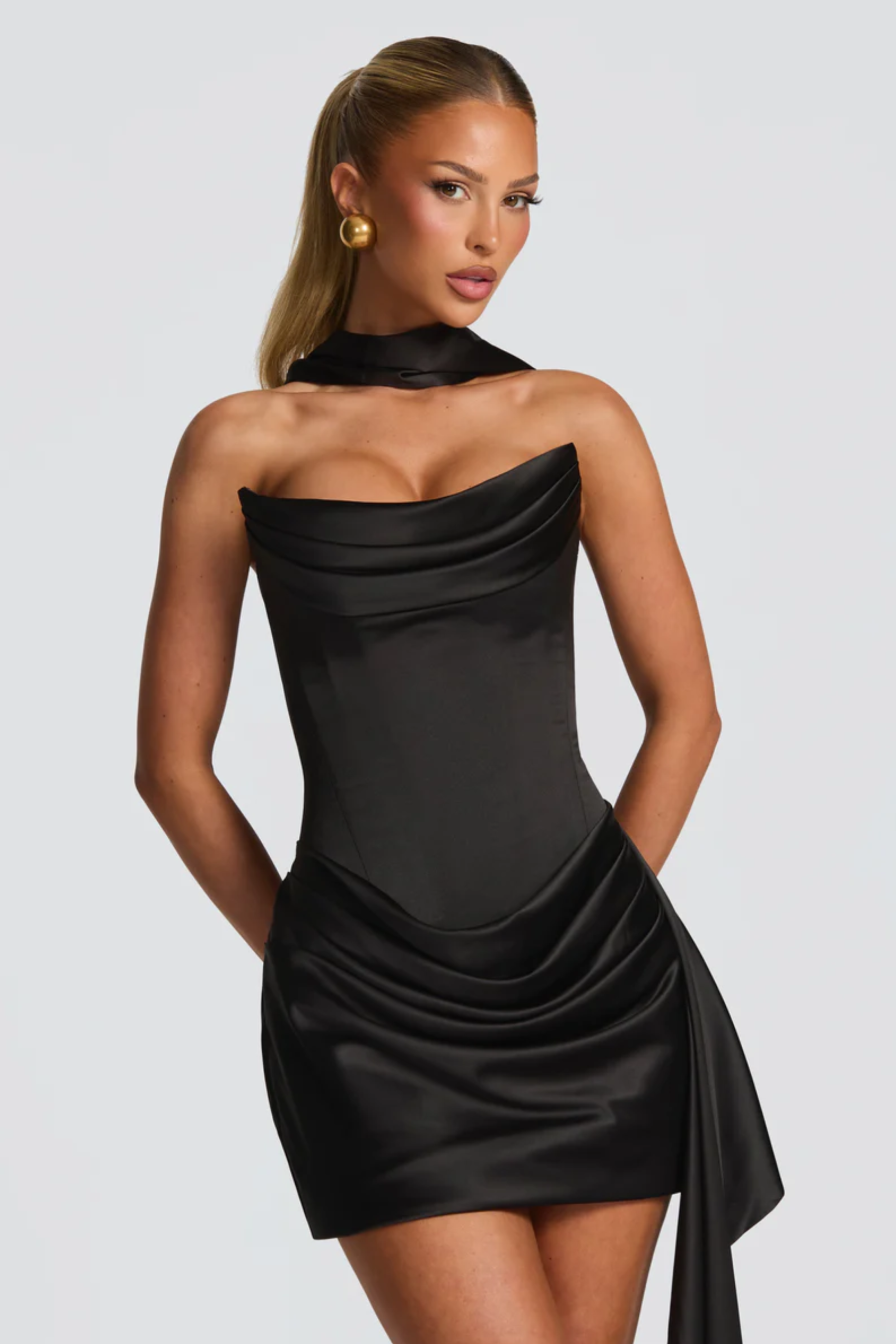 Asymmetrical Mini Skirt Valefold