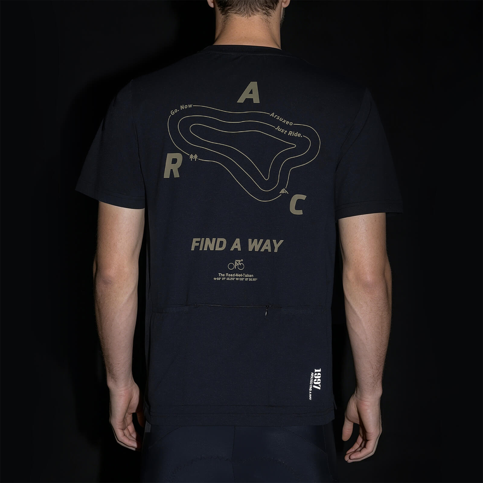 performance cycling shirt black