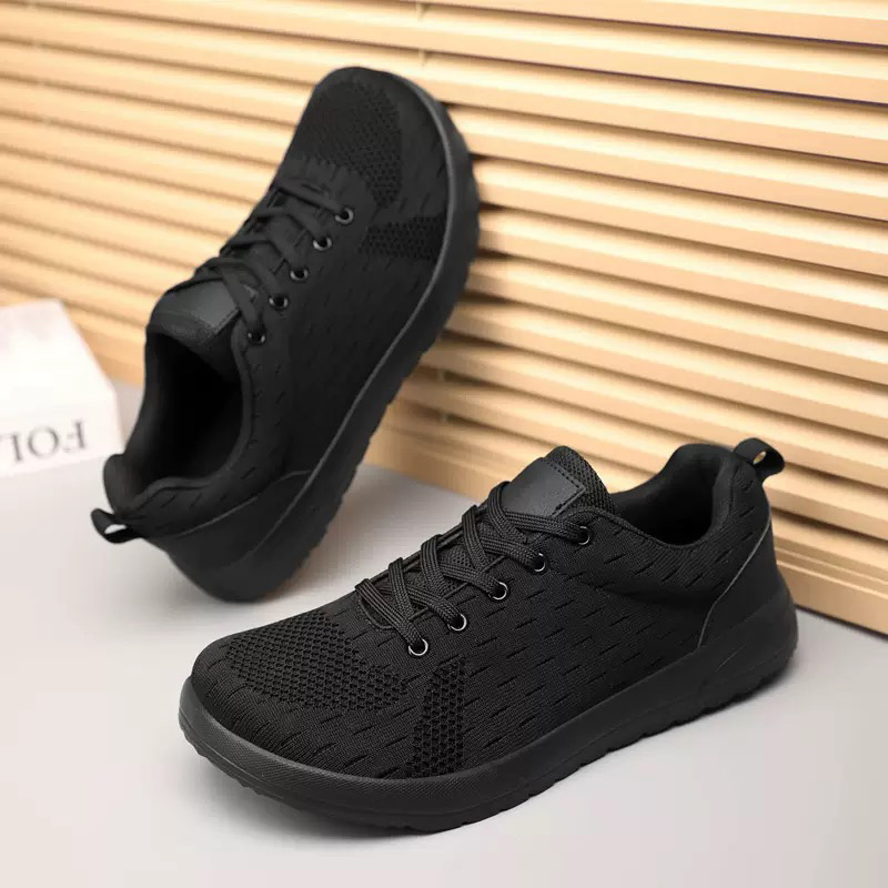 extra wide toe box shoes black