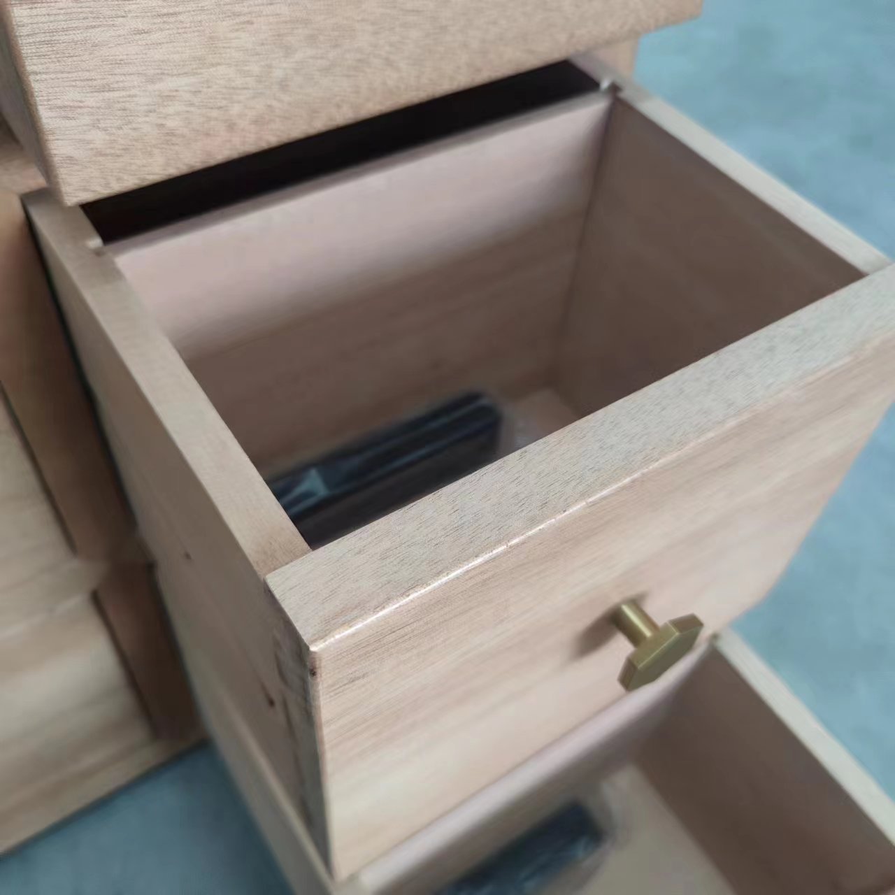 Solid Wood Cigar Cabinet – 1,200-Count Capacity