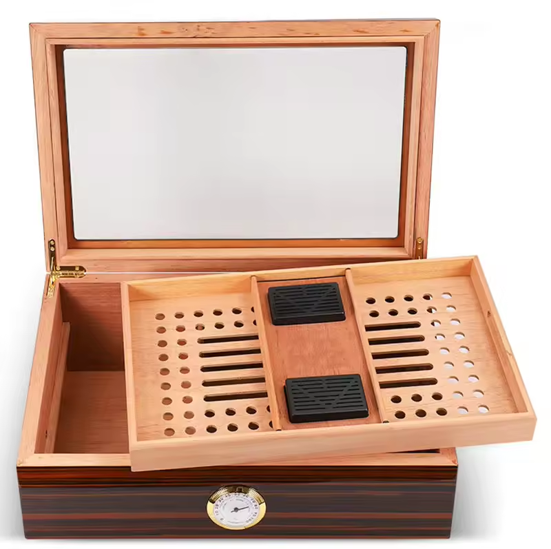 Luxury Cedar Wood Cigar Humidor Box