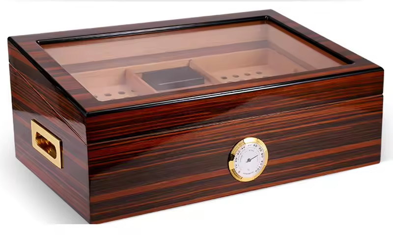Luxury Cedar Wood Cigar Humidor Box