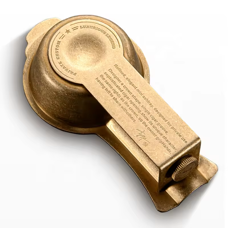 Vintage Metal Cigar Ashtray with Cigar Rest – Classic Brass Finish