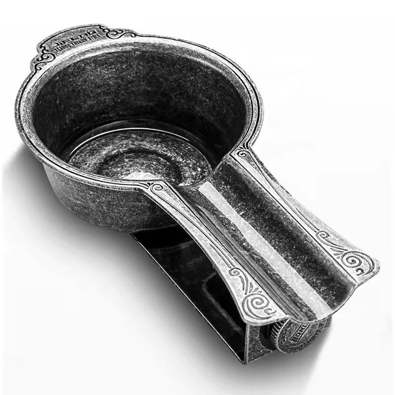 Vintage Metal Cigar Ashtray with Cigar Rest – Classic Brass Finish