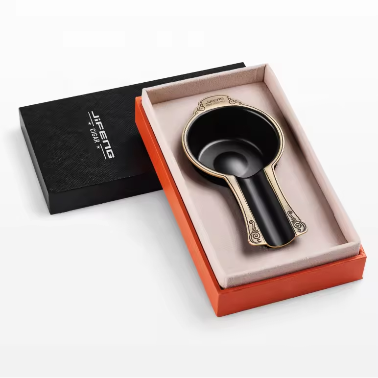 Vintage Metal Cigar Ashtray with Cigar Rest – Classic Brass Finish