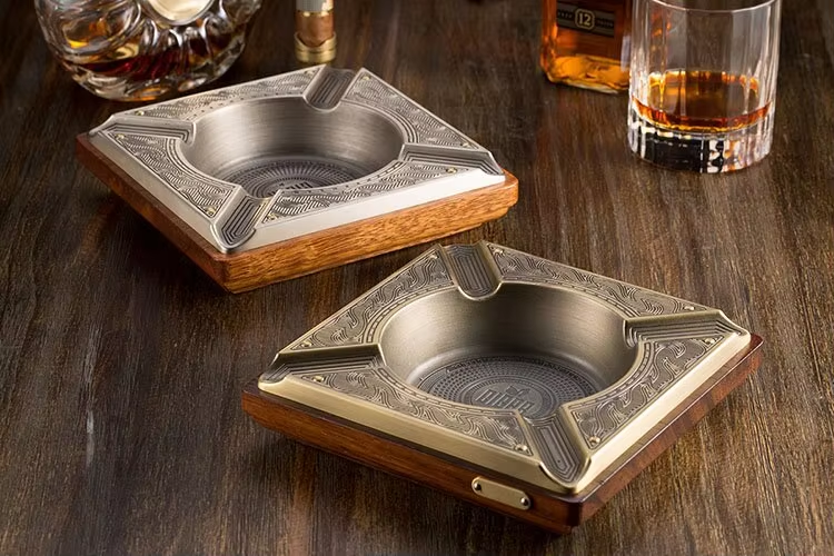 Luxury Square Cigar Ashtray with Metal Insert – Classic Wood & Brass Design
