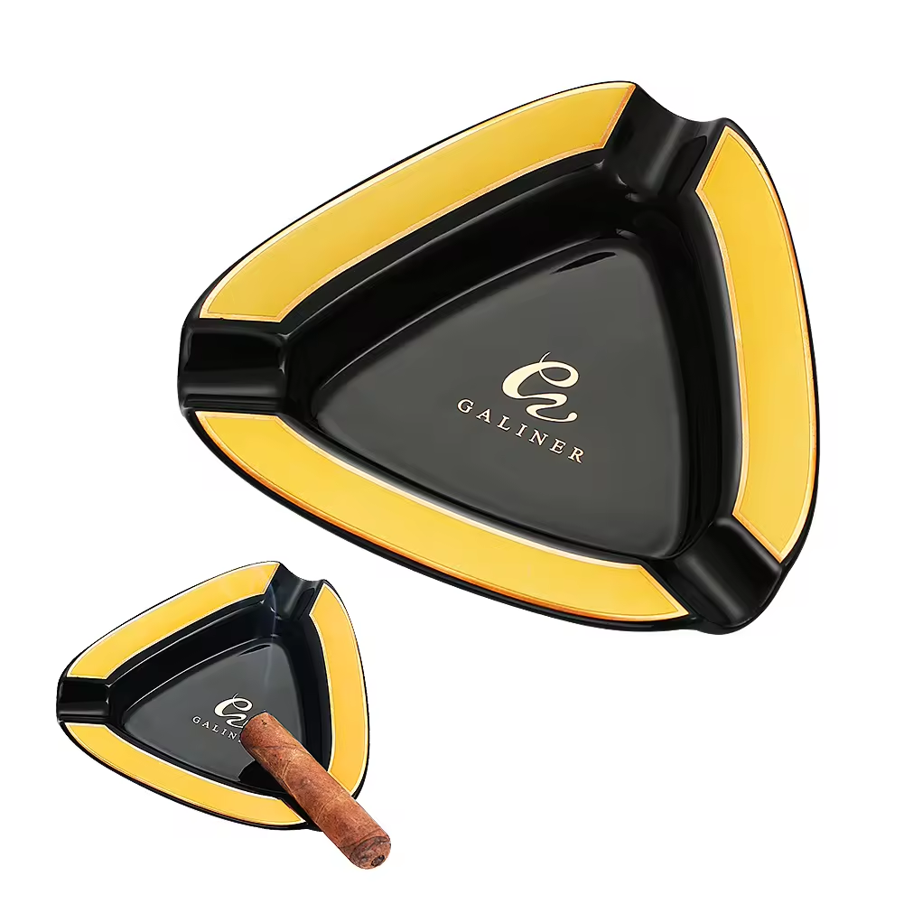 Luxury Triangular Cigar Ashtray – High-Gloss Finish with Triple Cigar Rests