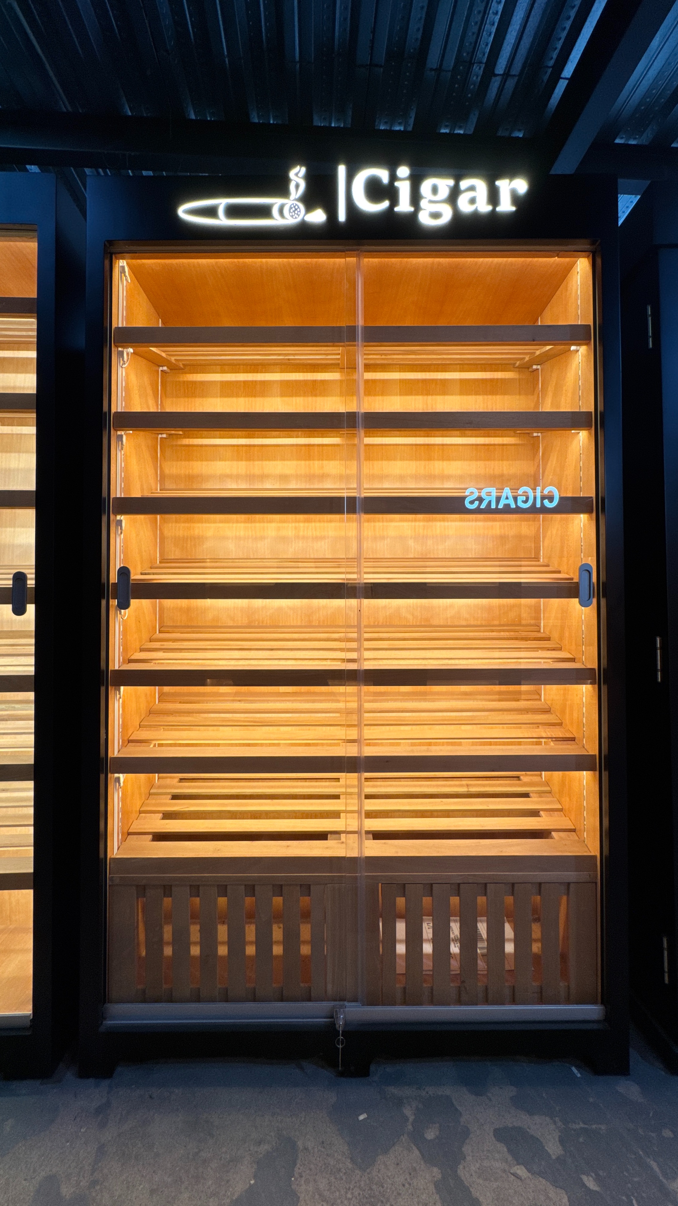 Custom LED Logo Sliding Glass Door Cigar Humidor Cabinet with Spanish Cedar Interior