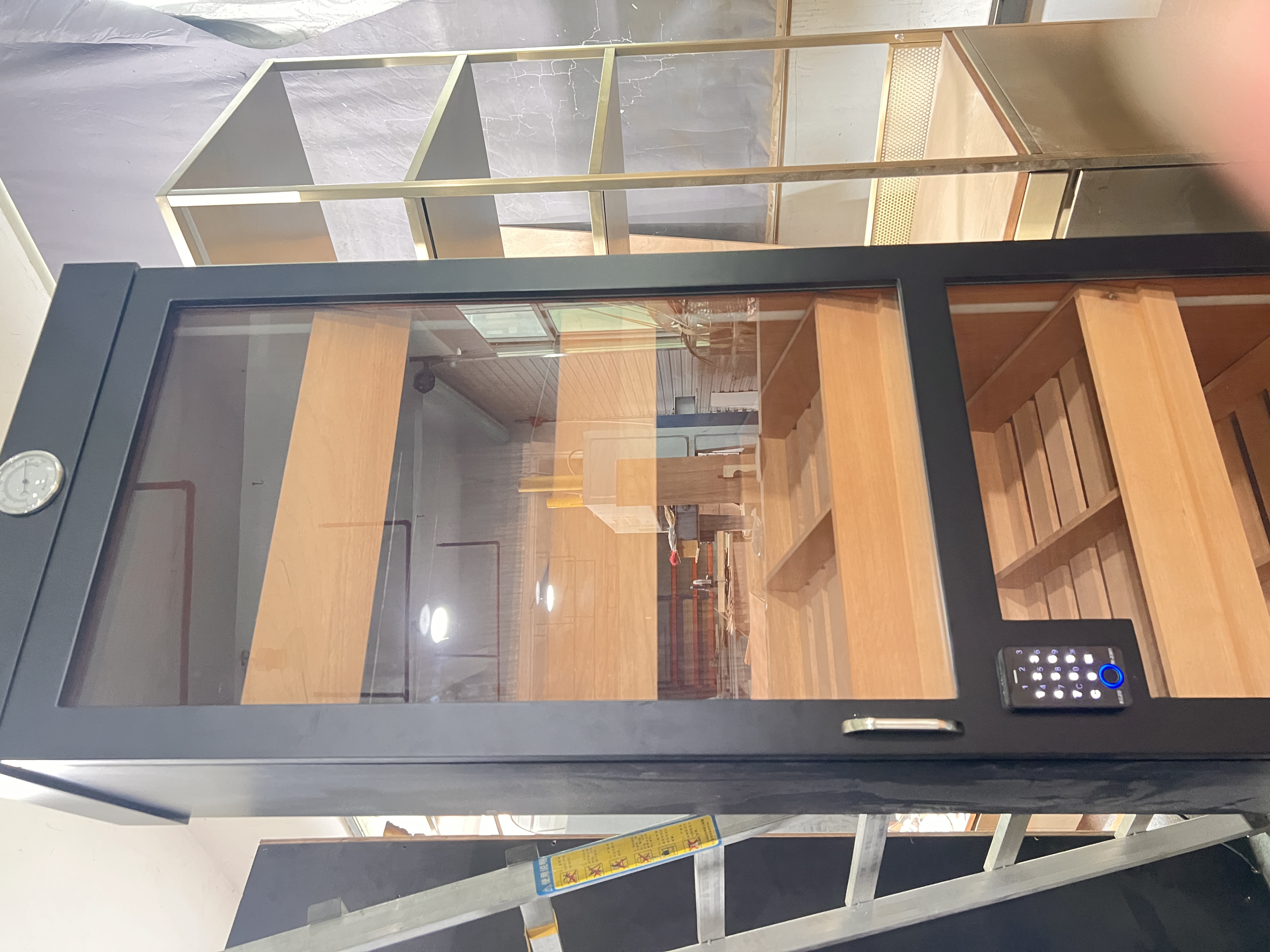 Single Door Fingerprint Cigar Humidor Cabinet