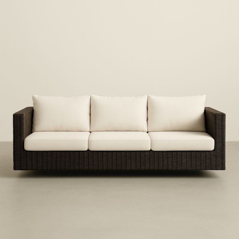 Divano in Rattan Sintetico Marrone con Cuscini Avorio