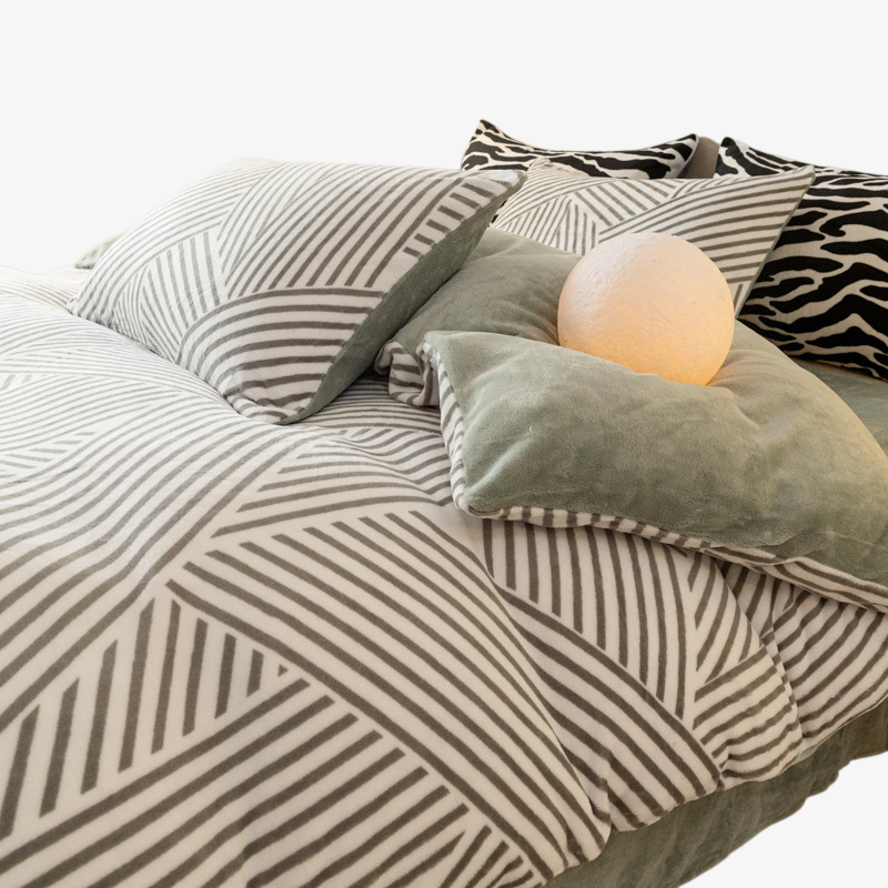 Men's 4-Piece Fleece Bedding Set for Winter, Thick Flannel Duvet and Sheet, Milk Velvet