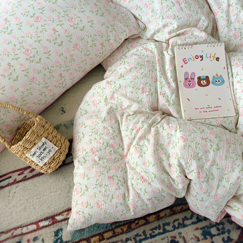 Deluxe Microfiber Jacquard Bedding Set, 4 Pieces – Bed Sheet & Duvet Cover Set