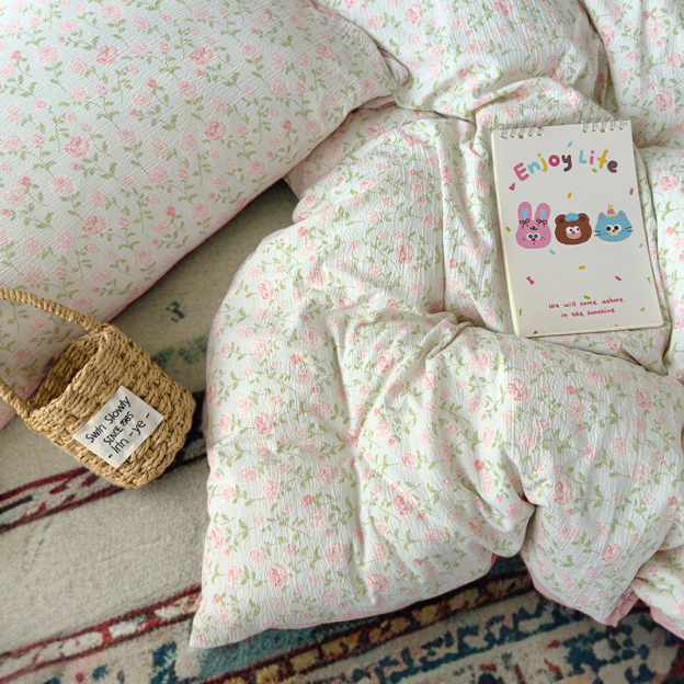 Deluxe Microfiber Jacquard Bedding Set, 4 Pieces – Bed Sheet & Duvet Cover Set