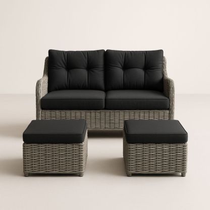 Canapé en rotin gris avec coussins noirs en tissu polyester et repose-pieds-Selorivta