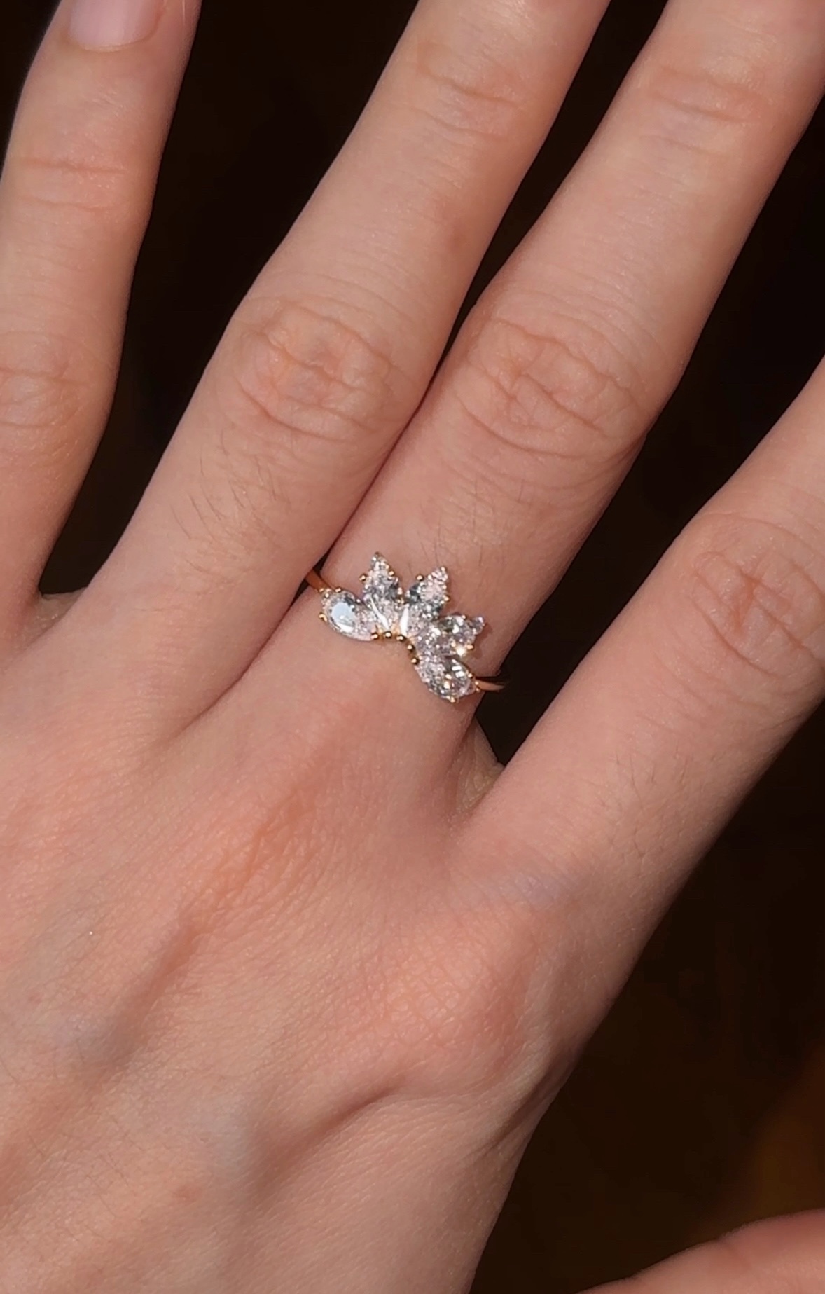 Zuri Vintage court-style crown ring