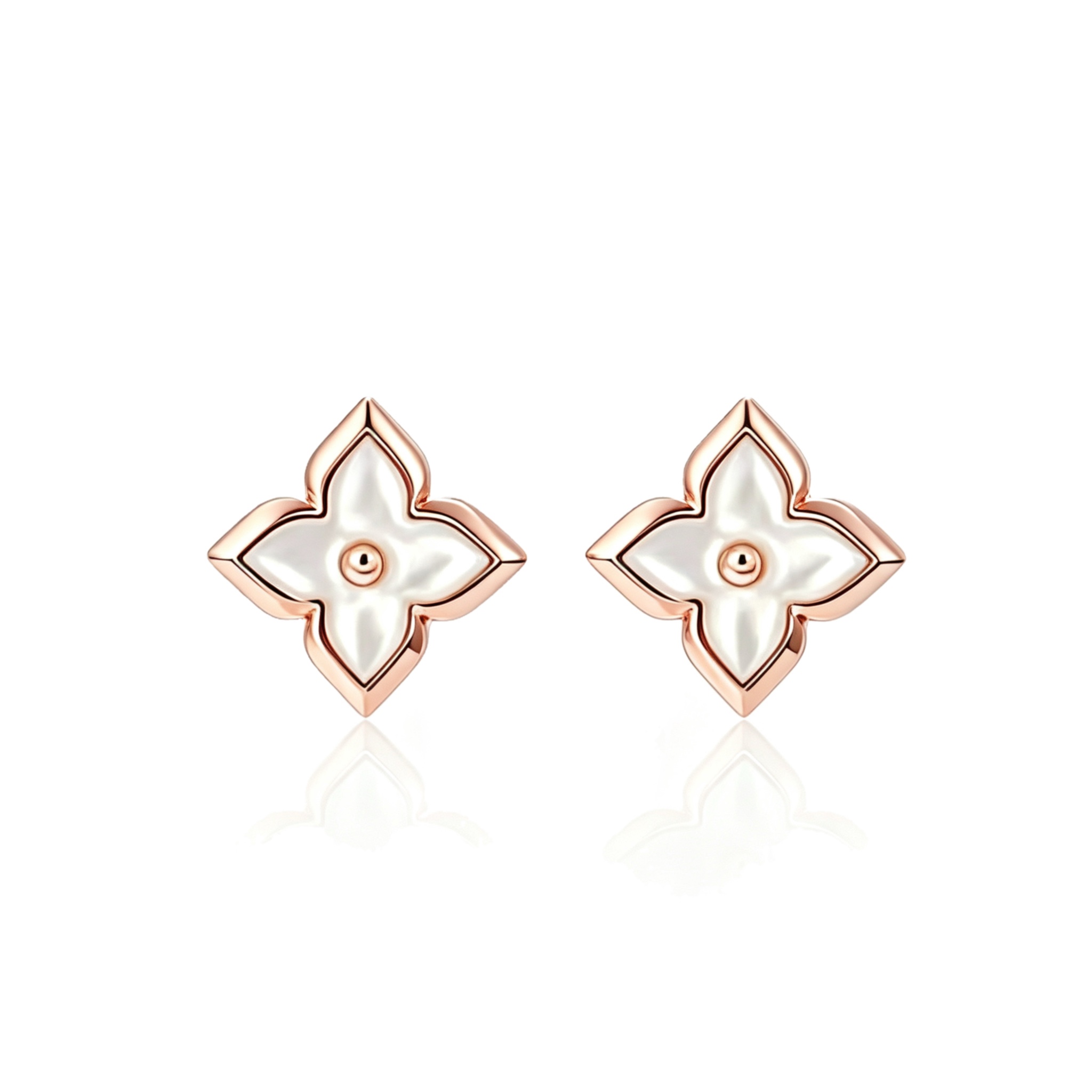 Starflower Shell Stud Earrings