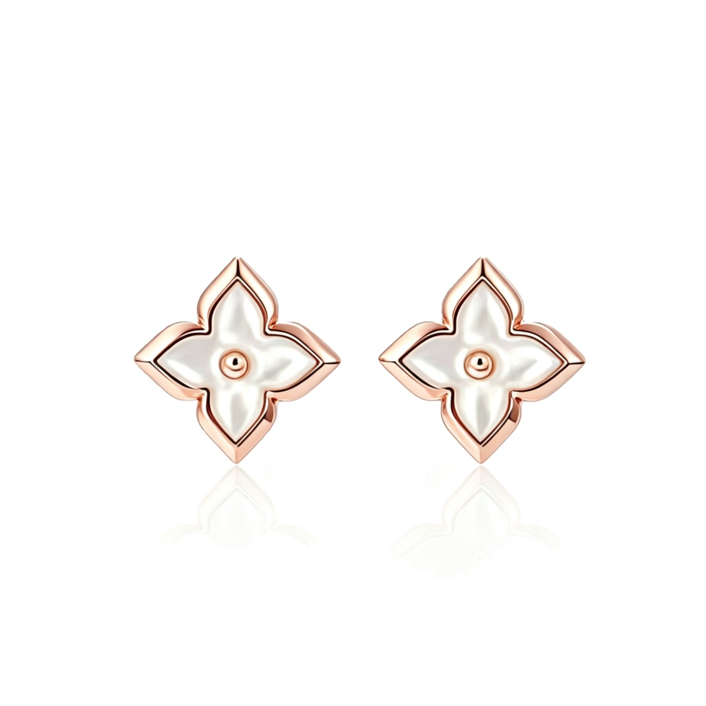 Starflower Shell Stud Earrings