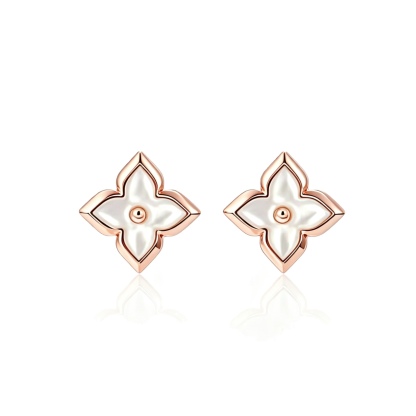 Starflower Shell Stud Earrings