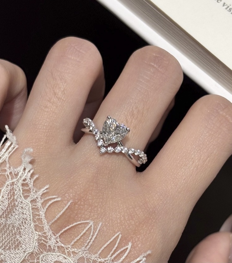 Amore Heart Moissanite Ring｜925 Sterling Silver