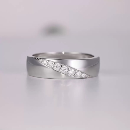 Eros Row Moissanite Men’s Band｜925 Sterling Silver