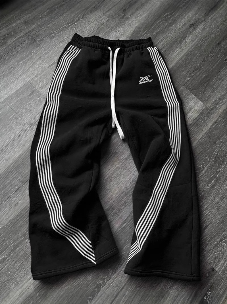 Baggy Curved Wide-Leg Sweatpants