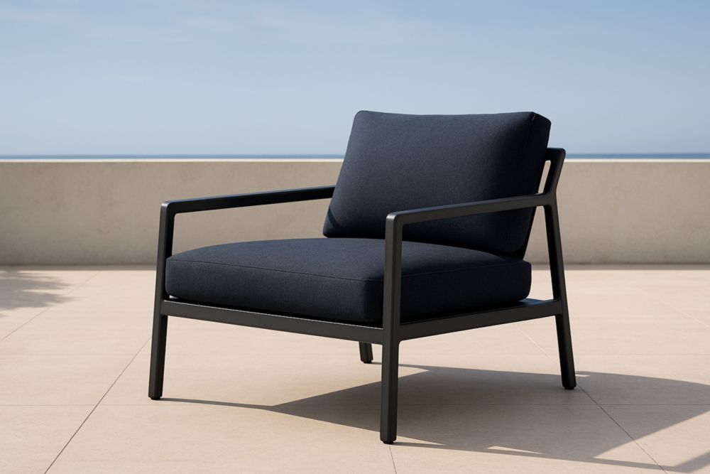Poltrona da Esterno in Alluminio Nero con Cuscino in Poliestere Blu Scuro