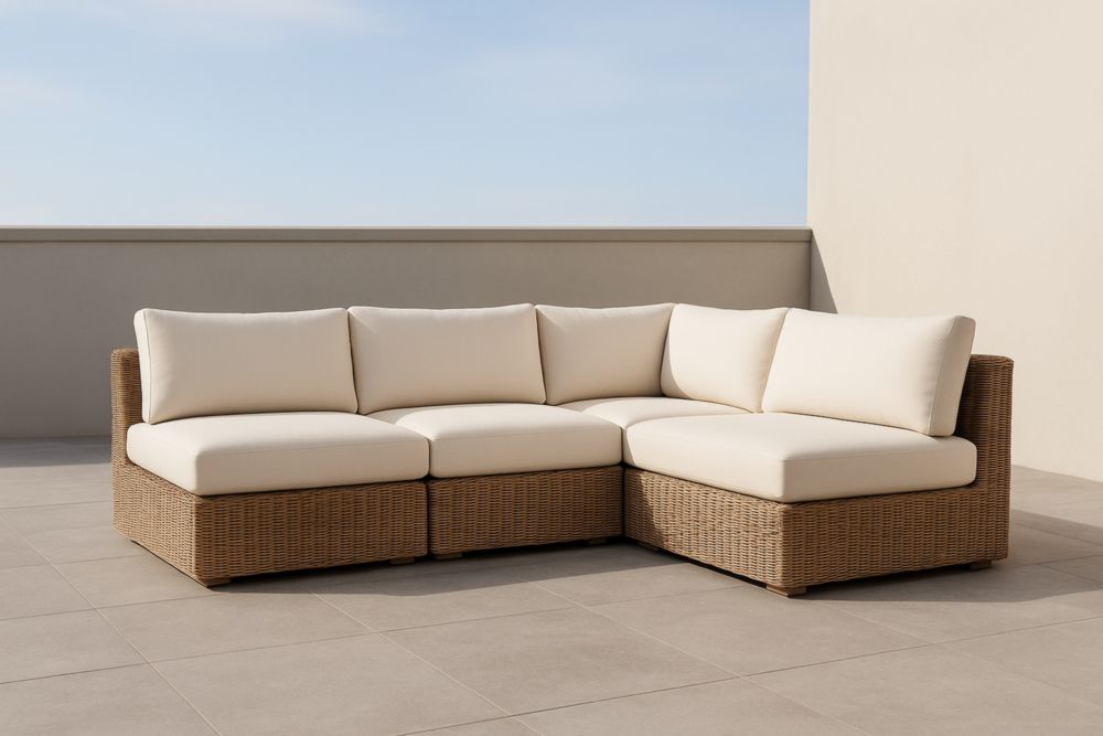 Divano angolare modulare in rattan sintetico con cuscini beige