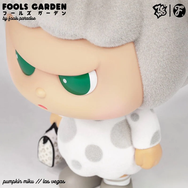 ボンキュート ZCWO Gray flocked pumpkin girl figure – POPBOXSS